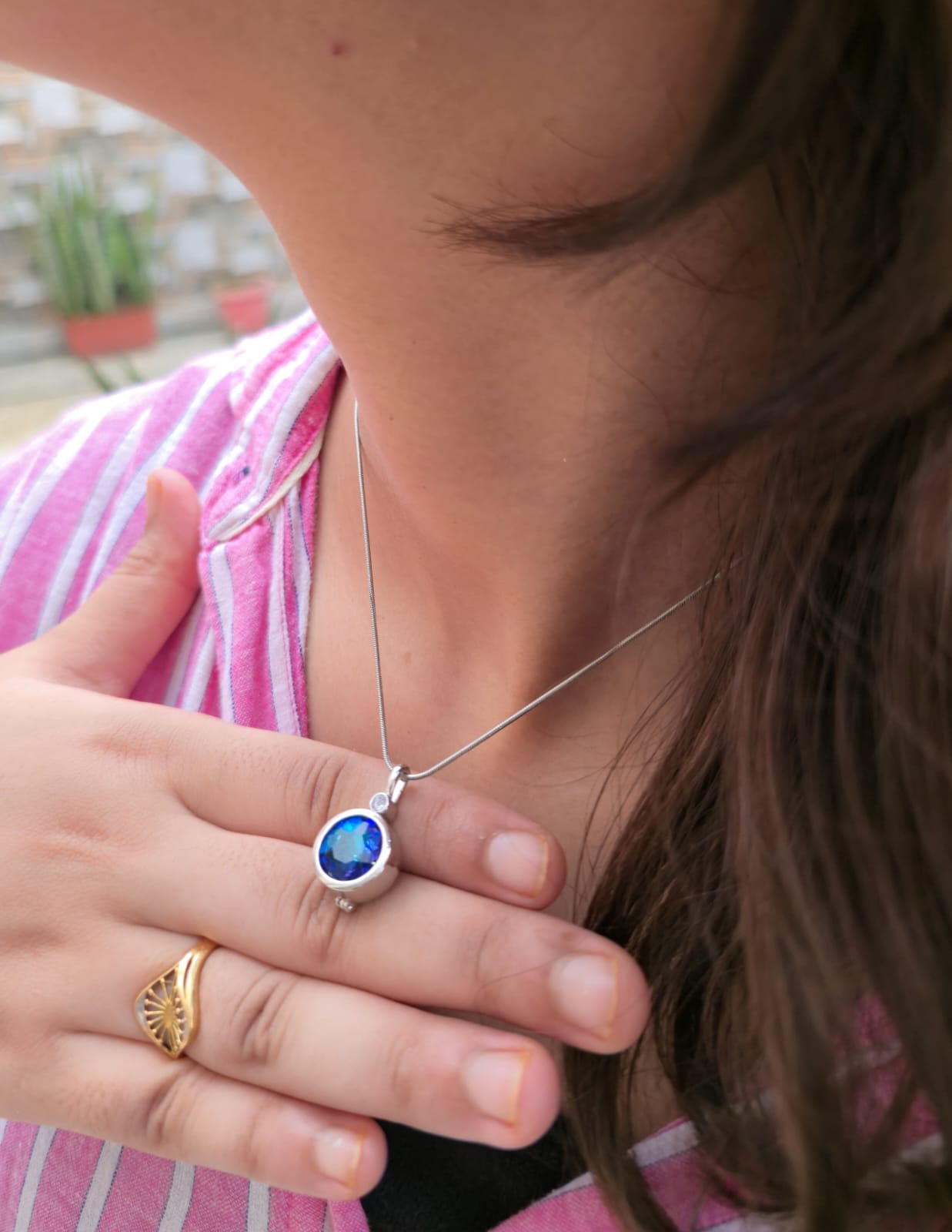 Round Crystal Pendant Necklace with Interchangeable Colorful Stones